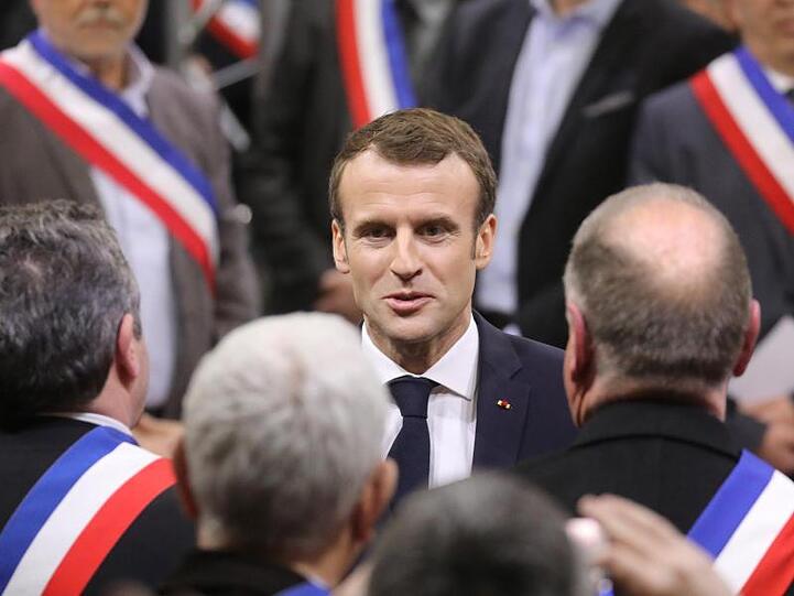Die Politik von Frankreichs Premier Emmanuel Macron ist Hauptpunkt der "Gelbwesten"-Proteste. Ludovic Marin/AFP POOL/AP