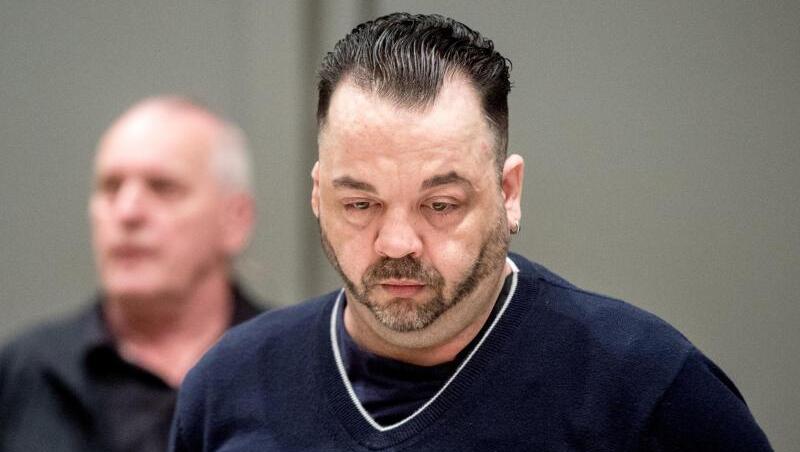 Ein Gutachter hatte Niels Högel Schuldfähigkeit attestiert, zugleich aber auffällige Persönlichkeitsstörungen festgestellt. Ein Gutachter hatte Niels Högel Schuldfähigkeit attestiert, zugleich aber auffällige Persönlichkeitsstörungen festgestellt.