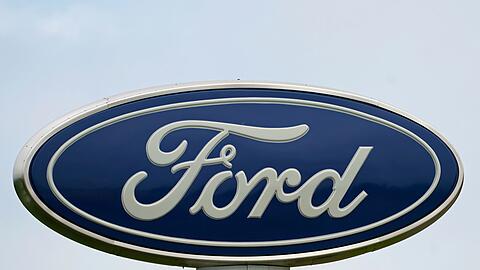 Ford will st&auml;rker auf Hybrid-Fahrzeuge setzen. (Archivbild)