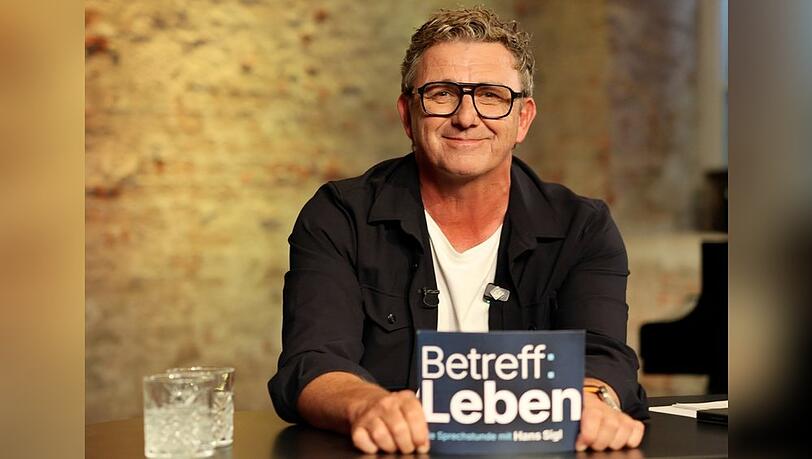 "Leben - Die Sprechstunde mit Hans Sigl": Hans Sigl bespricht mit seinen prominenten Gästen Alltagsfragen und "Absurditäten des Lebens". "Leben - Die Sprechstunde mit Hans Sigl": Hans Sigl bespricht mit seinen prominenten Gästen Alltagsfragen und "Absurditäten des Lebens".