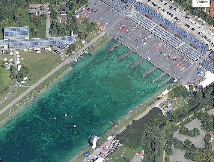 Das Luftbild von google zeigt die Ausmaße der Olympia-Regattaanlage. Sie wurde 1972 zu den Olympischen Spielen in München gebaut.