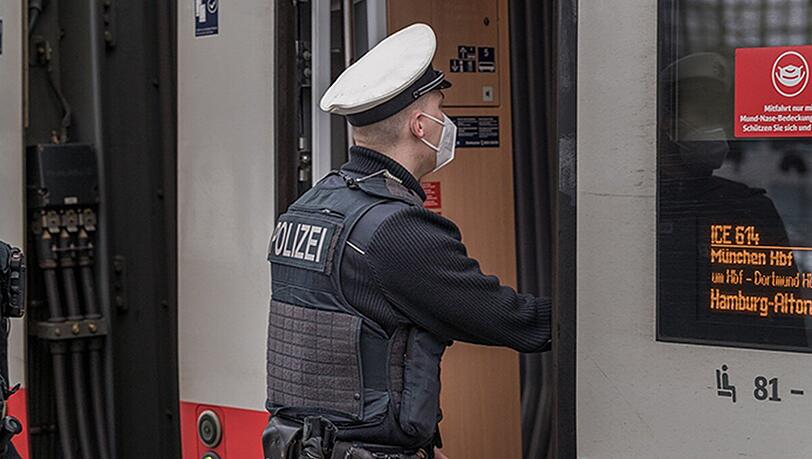 Die Bundespolizei warnt davor, Wertgegenstände auch nur kurzzeitig unbeaufsichtigt in Zügen oder Bahnhöfen liegen zu lassen. Diebe nutzten jede Gelegenheit, um zuzuschlagen. (Symbolbild)