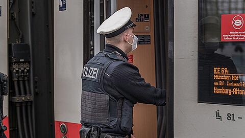 Die Bundespolizei warnt davor, Wertgegenstände auch nur kurzzeitig unbeaufsichtigt in Zügen oder Bahnhöfen liegen zu lassen. Diebe nutzten jede Gelegenheit, um zuzuschlagen. (Symbolbild)