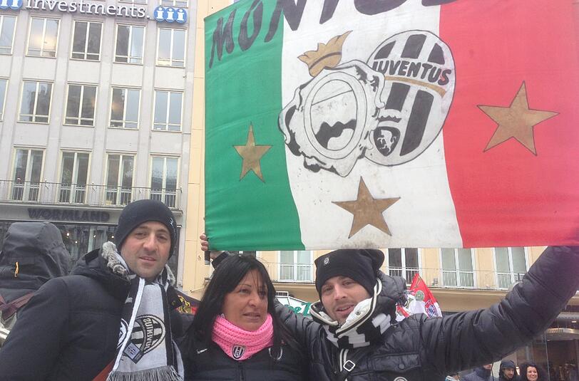 Die italienische Polizei rechnet auch mit "Problem-Fans" in München. Diese hier machen aber einen friedlichen Eindruck.