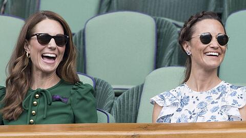 Prinzessin Kate und ihre Schwester Pippa - hier beim Tennisturnier in Wimbledon - halten fest zusammen.