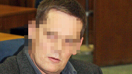 Gestand die Brandstiftung vor Gericht: der zweifache Vater und Handwerksmeister Klaus W. (48). Gestand die Brandstiftung vor Gericht: der zweifache Vater und Handwerksmeister Klaus W. (48).