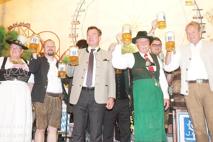 Der Festzug, der Anstich, die Gäste: So schön ist's beim Aubinger Herbstfest.