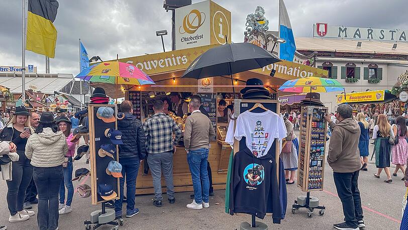 Hier bekam man die B&auml;nder bis vor Kurzem noch kostenlos auf der Wiesn ausgeh&auml;ndigt: an den Info-Standln der Stadt. Jetzt sind sie vergriffen.