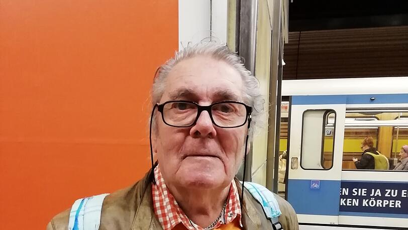 Herrmann Moser hat keine Alternativlösung zu seiner Wohnung im vierten Stock. Herrmann Moser hat keine Alternativlösung zu seiner Wohnung im vierten Stock.
