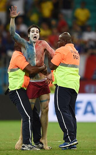 Während der WM in Brasilien wurde dieser Franzose vom Platz befördert. Dabei hat er sich so viel Mühe mit seinem Outfit gegeben.
