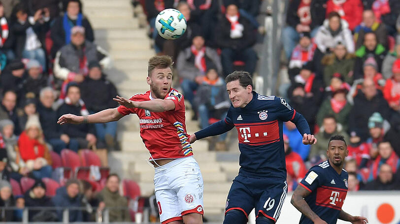 Sebastian Rudy: Note 4.Kurzfristig fiel Javi Martínez wegen einer Sprunggelenksverletzung aus. Rudy holte viele Bälle und holte sich Gelb ab (35.) für ein taktisches Foul. Ein unauffälliger, aber wichtiger Teamplayer. Wie immer wertvoll für die Mannschaft. Heynckes holte ihn nach 70 Minuten runter, weil er Gelb-Rot gefährdet war.