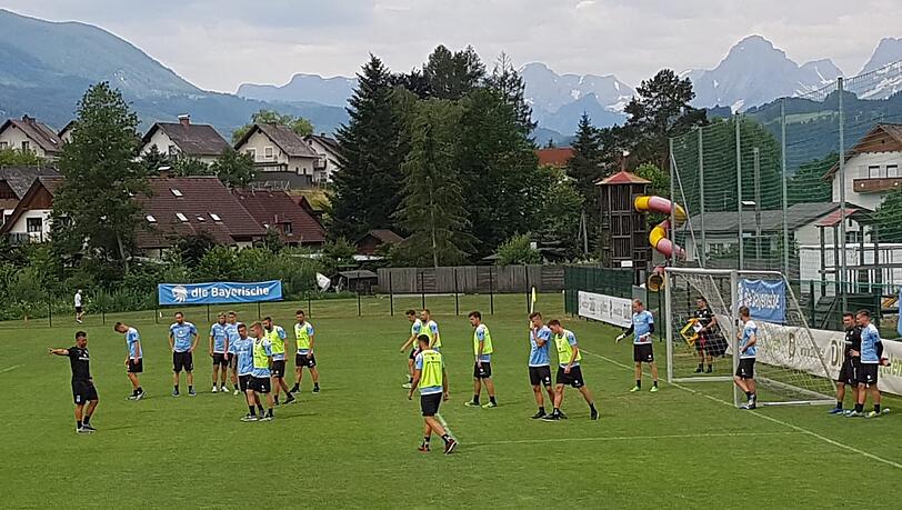 Der TSV 1860 beim Standard-Training in Windischgarsten. Der TSV 1860 beim Standard-Training in Windischgarsten.