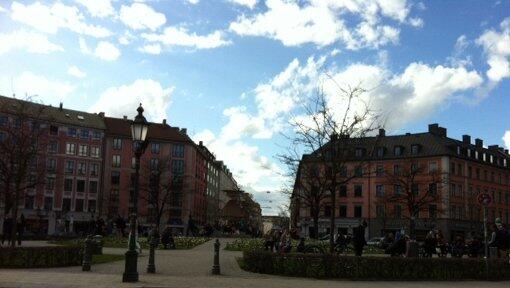 Die Ruhe vor dem Sturm: Immer wieder beschweren sich Anwohner über die Partys am Gärtnerplatz an lauen Sommerabenden. Die Ruhe vor dem Sturm: Immer wieder beschweren sich Anwohner über die Partys am Gärtnerplatz an lauen Sommerabenden.