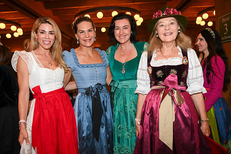 Dr. Miriam Rehbein, Andrea Sixt, Dorothee Bär und Sabina Nagel Dr. Miriam Rehbein, Andrea Sixt, Dorothee Bär und Sabina Nagel