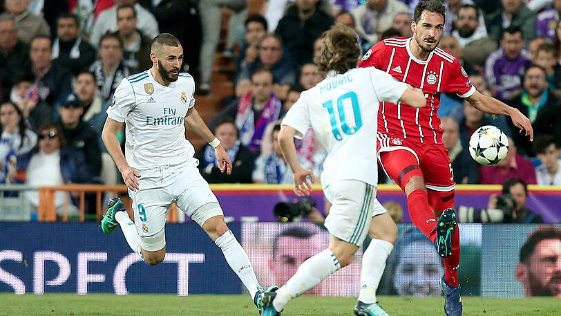 Mats Hummels: Note 3 - Der Abwehr-Chef mit der absoluten Kopfballhoheit. In den Zweikämpfen immer wieder gegen Real-Bulle Benzema gefordert. Rettete in höchster Not am Fünfer (28.).