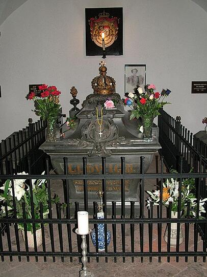 In der St. Michaels-Kirche liegt der Sarg des bayerischen Königs.