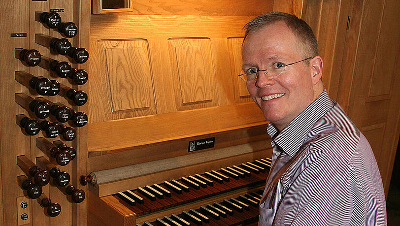 Thomas Rothfuß an der Orgel. Thomas Rothfuß an der Orgel.