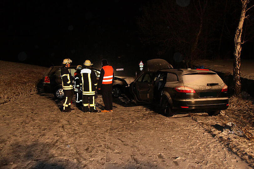 Schwerer Crash bei Dorfen - die Bilder
