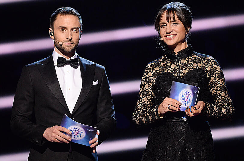 Das Moderatoren-Duo Mans Zelmerlöw and Petra Mede.