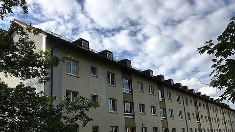 Ein Wohnblock in der Siedlung.
