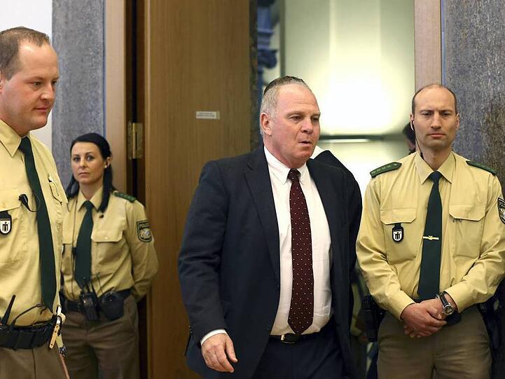 Uli Hoeneß beim letzten Prozesstag der Steuerhinterziehungsverhandlung im März.