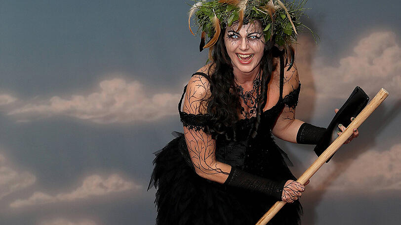 Ilse Aigner wird zur Hexe.