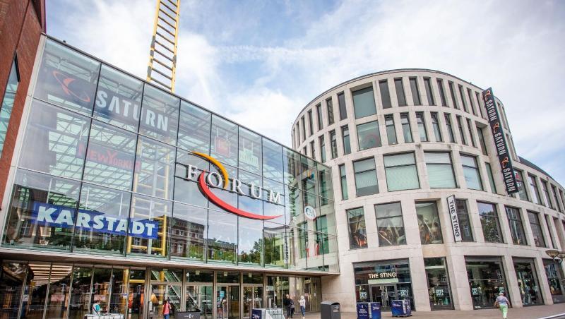 Das Einkaufszentrum FORUM auf der Königstrasse in der Duisburger Innenstadt. Das Einkaufszentrum FORUM auf der Königstrasse in der Duisburger Innenstadt.