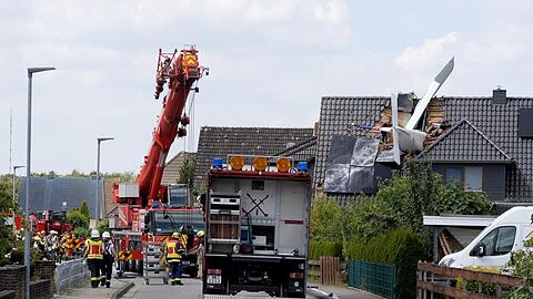 Polizei und Feuerwehr waren mit vielen Kr&auml;ften vor Ort.
