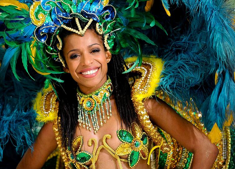 Beim Anblick einer Samba-Tänzerin kommt bei den meisten sofort Brasilien-Feeling auf. In diesem Fall handelt es sich um eine Tänzerin des Deutschen Ferseh-Balletts...