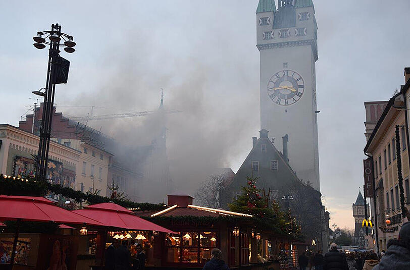 Feuer in Straubing: Die Bilder vom Rathaus-Brand.