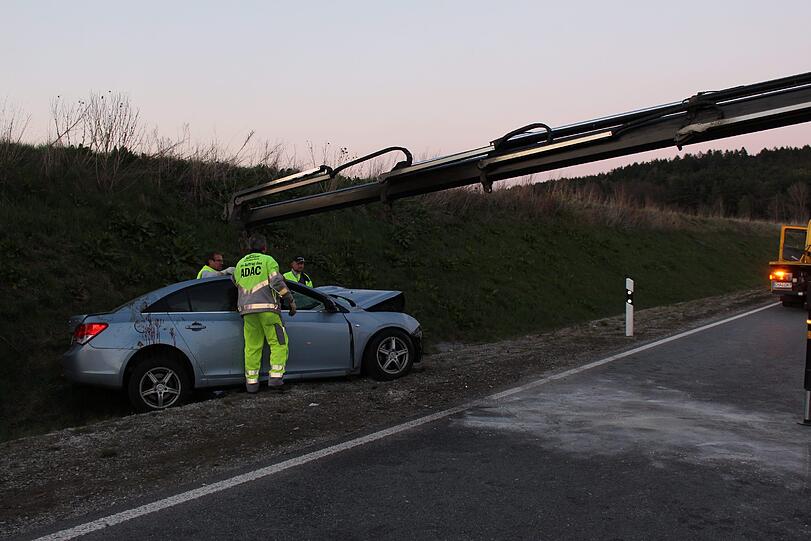 Bei dem Horror-Crash auf der B20 kam ein Mann ums Leben.
