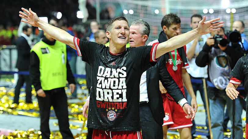 "Oans, zwoa, drei, gwunna" - die legendäre Triple-Saison des FC Bayern.