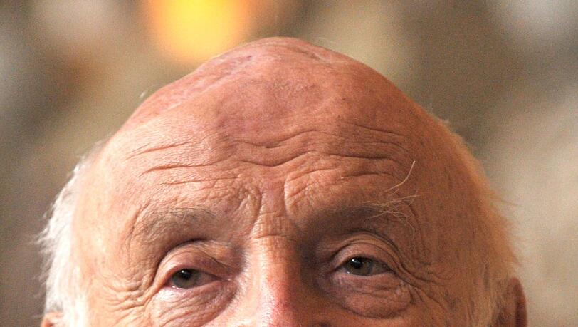 Der Schriftsteller Otfried Preußler starb am 18. Februar 2013: Sein Werk besteht aus 38 Kinder-, Jugend- und Bilderbüchern, die bekanntesten sind Der kleine Wassermann, Die kleine Hexe, Der Räuber Hotzenplotz, Das kleine Gespenst und Krabat.