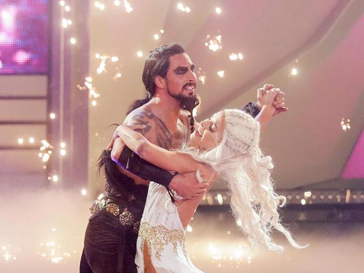 Starke Performance: Benjamin Piwko und Isabel Edvardsson tanzen sich durch "Game of Thrones". Das Paar landet auf Platz drei.