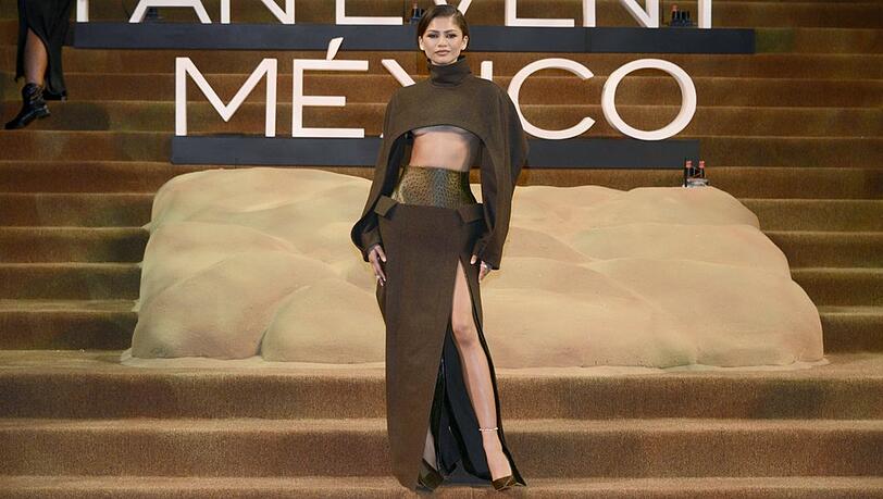Bei der Filmpremiere zu "Dune: Teil 2" trug Zendaya einen besonderen Zweiteiler. Bei der Filmpremiere zu "Dune: Teil 2" trug Zendaya einen besonderen Zweiteiler.