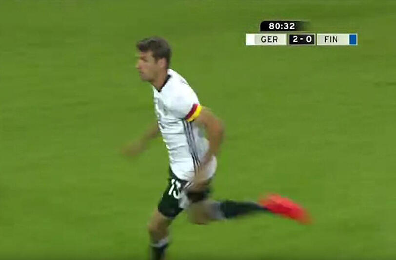 Danach geht's für Müller weiter auf dem Platz.