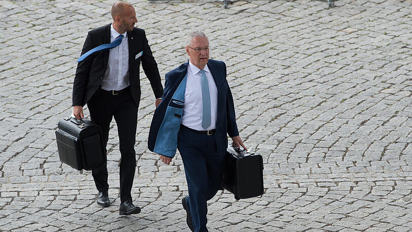 Bayerns Innenminister Joachim Herrmann (CSU) kommt in Dresden zur Frühjahrskonferenz der Innenminister.