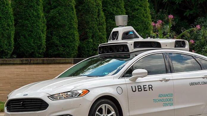 Ein Uber-Fahrzeug. Mittlerweile sind sie auch im Münchner Umland unterwegs.