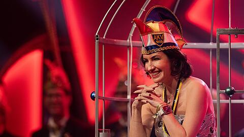 Dorothee B&auml;r ist die neue Tr&auml;gerin des Ordens wider den tierischen Ernst.