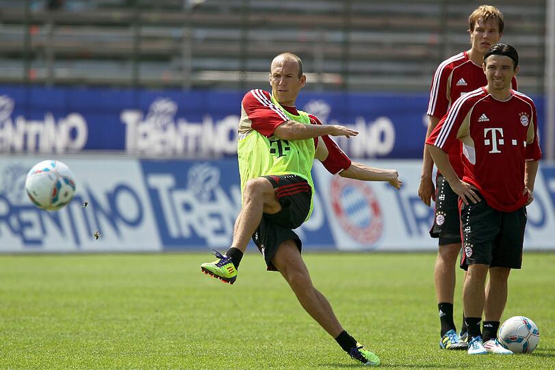 Bayern Training mit Spezial-Gast Uli Hoeneß: Die Bilder vom Gardasee