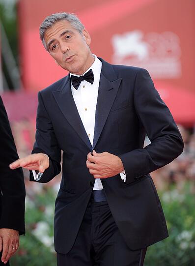 Mit Politik will Clooney selbst aber nichts am Hut haben. &bdquo;Präsident Obama regiert zu einer schwierigen, unmöglichen Zeit und es gibt keinen Grund, warum ich mit ihm tauschen sollte.&ldquo; erklärte der Schauspieler auf einer Pressekonferenz.