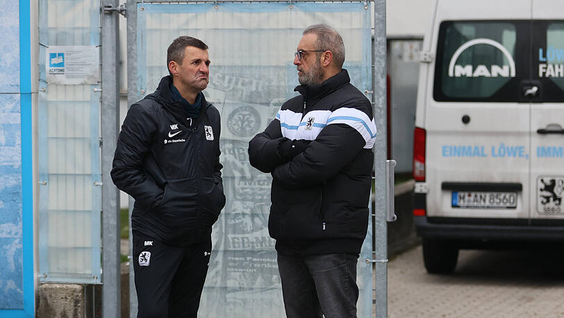 Ismaik-Statthalter Anthony Power (r.) im Gespräch mit dem ehemaligen Löwen-Trainer Michael Köllner. Ismaik-Statthalter Anthony Power (r.) im Gespräch mit dem ehemaligen Löwen-Trainer Michael Köllner.