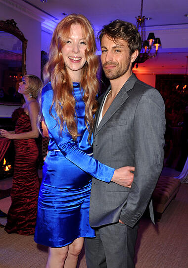 Schaulaufen der Promis bei den Gala SPA Awards in Baden-Baden: Pheline Roggan mit Freund Daniel Kuck.