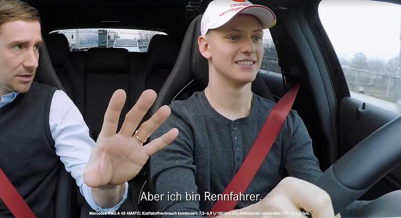 Mick Schumacher (re.) und sein grantiger "Fahrlehrer" Harry G