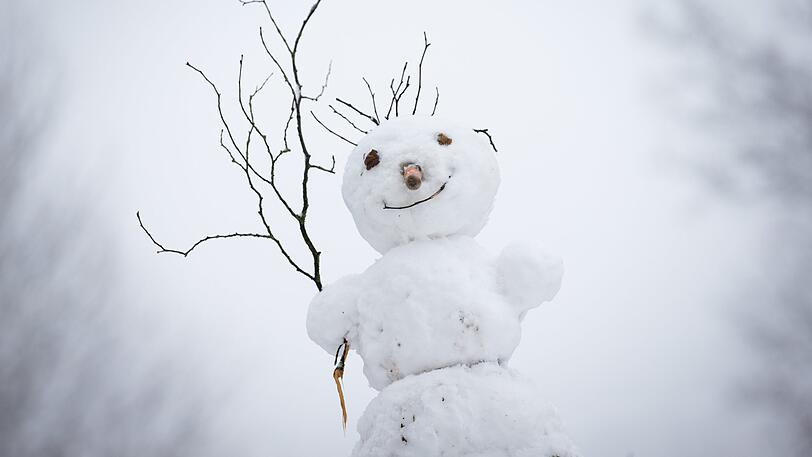 Frostiges Lächeln: Es gibt viele kuriose Fakten zu Schneemännern.