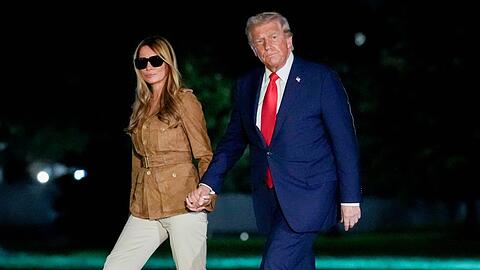Die Trumps mussten in England eine ungeplante Zwischenlandung einlegen.