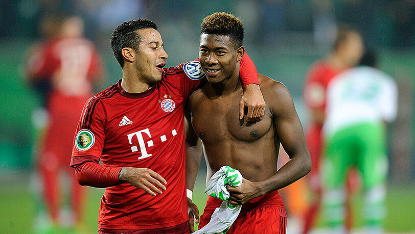Die haben Spaß: Die Bayern-Stars Thiago und David Alaba (rechts) nach dem Triumphzug gegen den VfL Wolfsburg. Die haben Spaß: Die Bayern-Stars Thiago und David Alaba (rechts) nach dem Triumphzug gegen den VfL Wolfsburg.