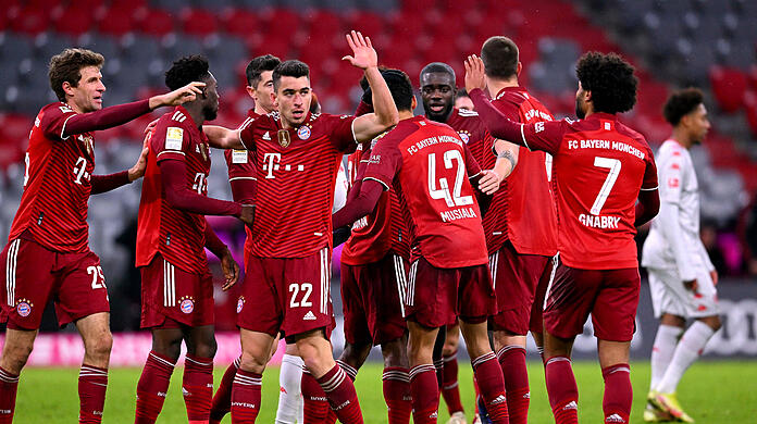 Die Bayern bauten ihren Vorsprung an der Tabellenspitze auf sechs Punkte aus.
