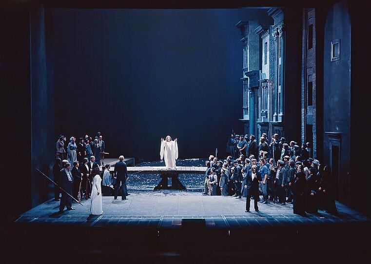 "Götterdämmerung", 3. Aufzug 1979, Brünnhildes (Gwyneth Jones) Schlussgesang vor Siegfrieds Scheiterhaufen