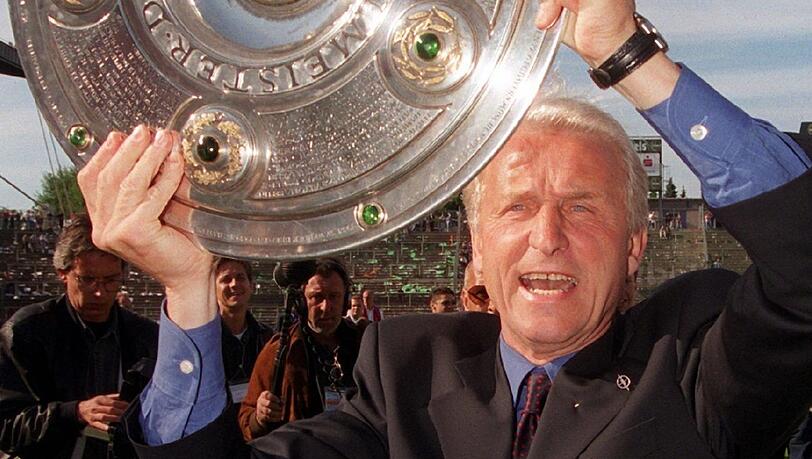 1997 wird Trapattoni mit dem FC Bayern Deutscher Meister -für den Mister ein ganz besonderer Titel. 1997 wird Trapattoni mit dem FC Bayern Deutscher Meister -für den Mister ein ganz besonderer Titel.